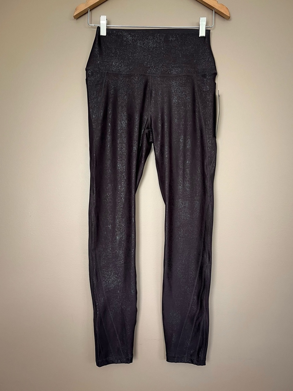 {Mono B} Crackle Glaze Foil High Rise Leggings in Chocolate - Medium - NWT